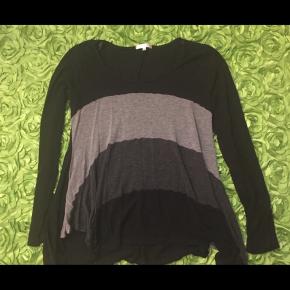 All Season Super Bundle+ Plus Free Sweater - Picture 7 of 8